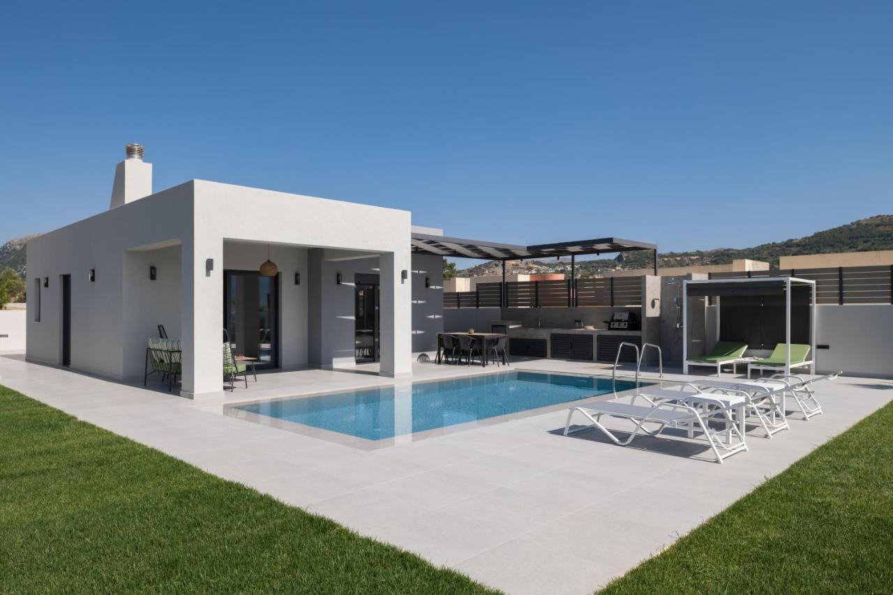 Eolides Villas , Quite Idyll Of Rural Bliss,By Thinkvilla Lambiní 外观 照片